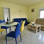 Apartment Natasa Nino Jezera, Murter Jezera