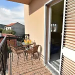 Apartment Natasa Nino Jezera, Murter