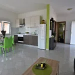 Apartment Natasa Nino Jezera, Murter *