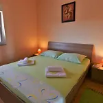 Apartment Natasa Nino Jezera, Murter
