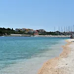 Natasa Nino Jezera, Murter Apartamento
