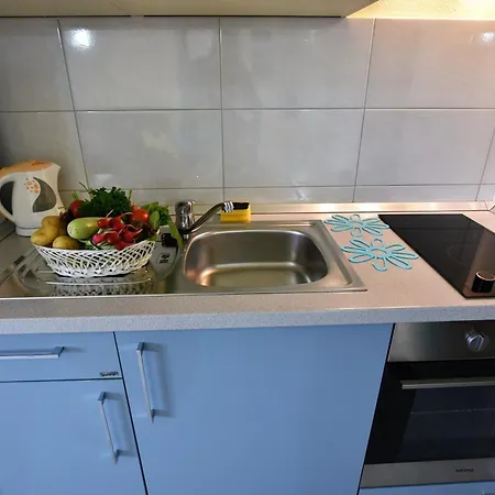 Natasa Nino Jezera, Murter Apartment *