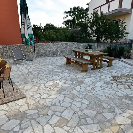 Apartment Natasa Nino Jezera, Murter *
