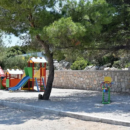 Natasa Nino Jezera, Murter