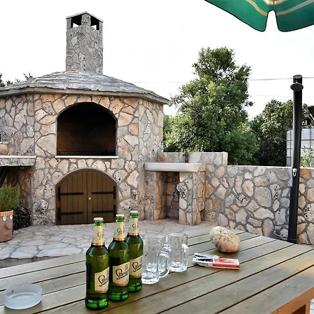 Natasa Nino Jezera, Murter