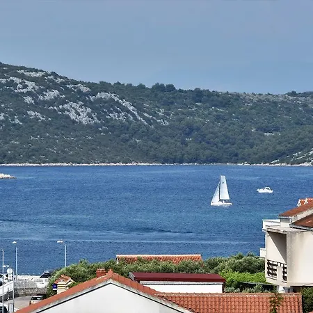 Natasa Nino Jezera, Murter Appartement Jezera