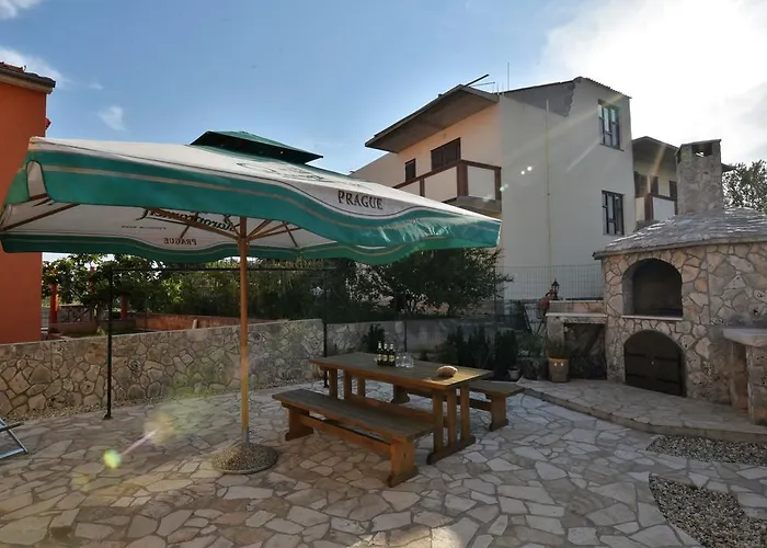 Natasa Nino Jezera, Murter