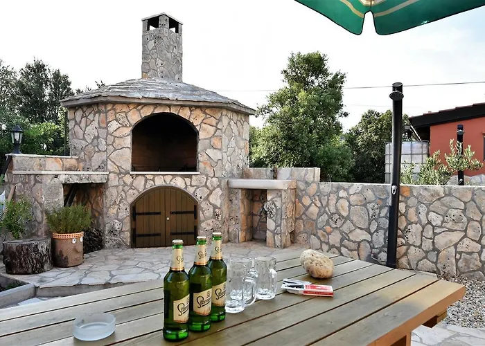 Natasa Nino Jezera, Murter